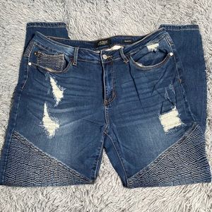 Judy Blue Moto Skinny Fit Distressed Jeans